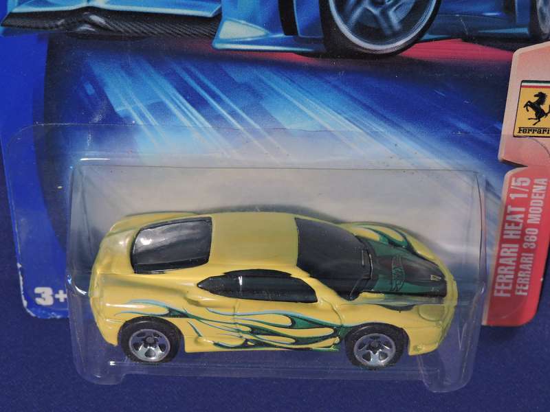 Hot Wheels FERRARI 360 MODENA ( Yellow with green flames ) Full metal model
