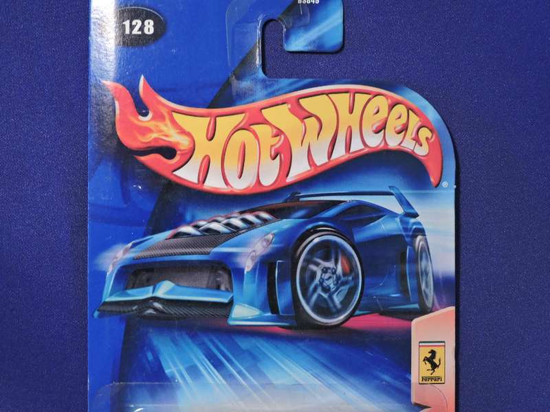 Hot Wheels FERRARI 360 MODENA ( Yellow with green flames ) Full metal model