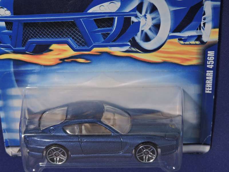 Hot Wheels FERRARI 456 M ( Blue )  with metal base plate.  25 Year old model.