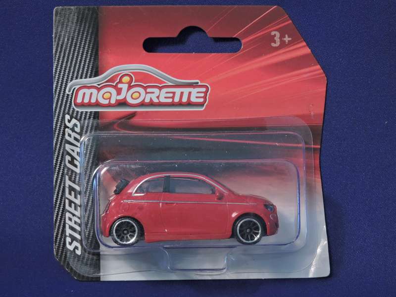 Majorette FIAT 500 Cabriolet ( Red )  Like Hot Wheels