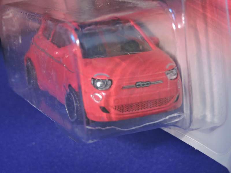 Majorette FIAT 500 Cabriolet ( Red )  Like Hot Wheels