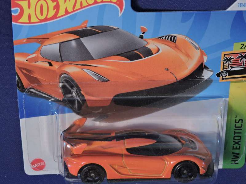Hot Wheels  KOENIGSEGG JESKO ( Orange ) Supercar