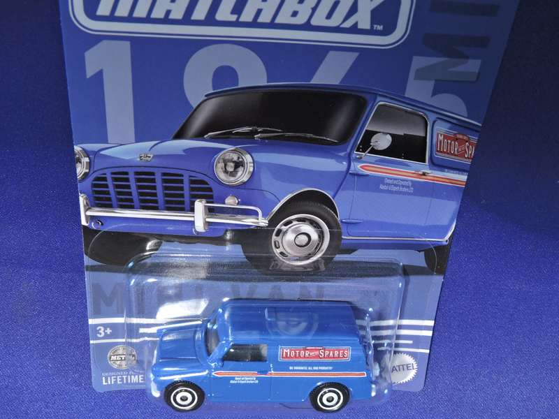 Matchbox AUSTIN MINI VAN 1965 ( Blue  )  Like Hot Wheels