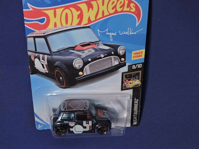 Hot Wheels  MORRIS MINI ( Midnight Blue ) Mangos Walker