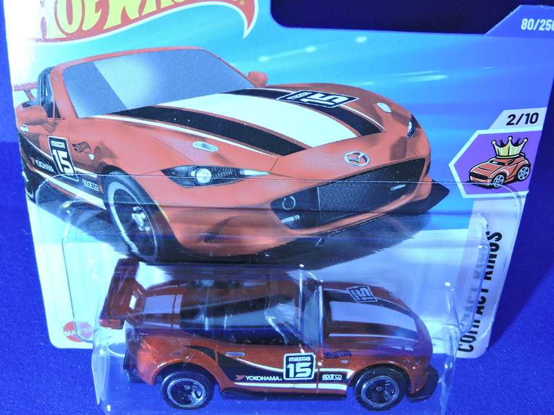 Hot Wheels MAZDA MX-5 MIATA (Red #15)