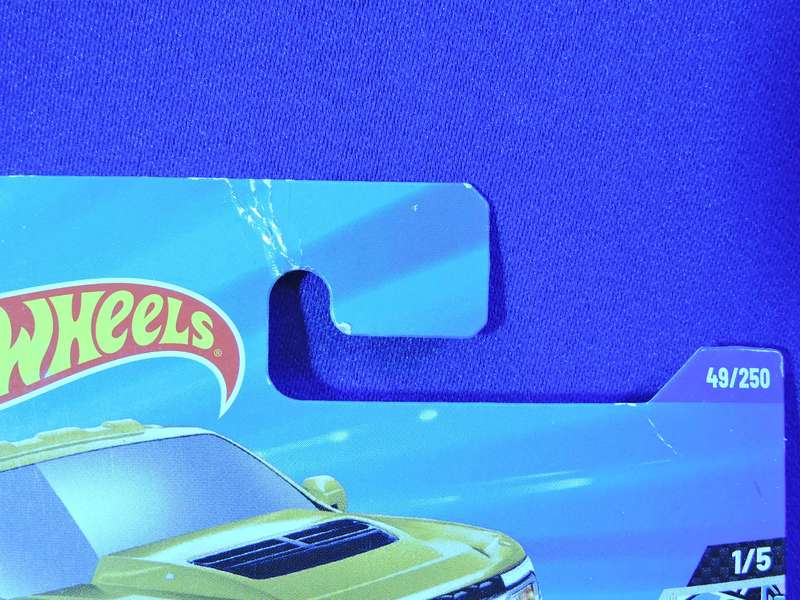 Hot Wheels FORD MAVERICK CUSTOM Bakkie ( Yellow )