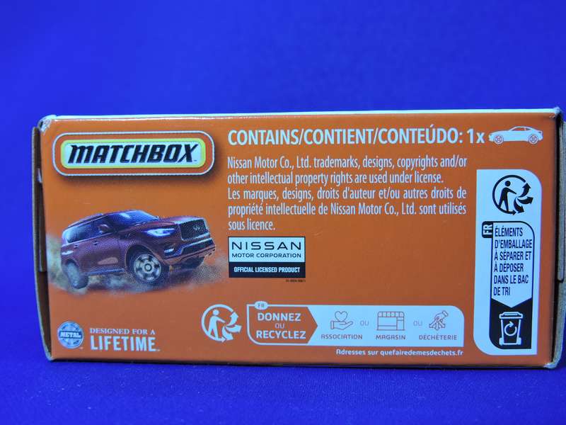 Matchbox INFINITI QX80 ( Mint In Box  Red )  like Hot Wheels