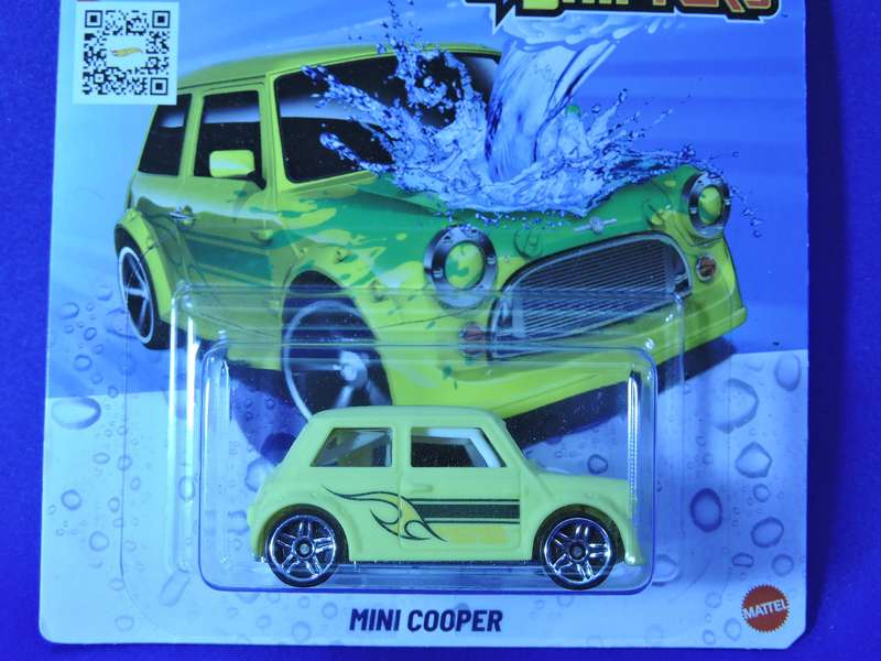 Hot Wheels MINI COOPER  ( Yellow/Green )  Colour Shifters