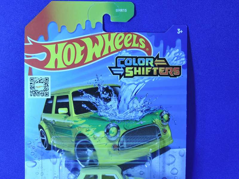 Hot Wheels MINI COOPER  ( Yellow/Green )  Colour Shifters