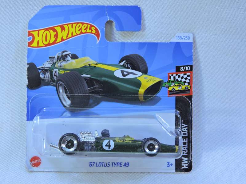 Hot Wheels LOTUS TYPE 49  ( Green #4 ) Racing Car