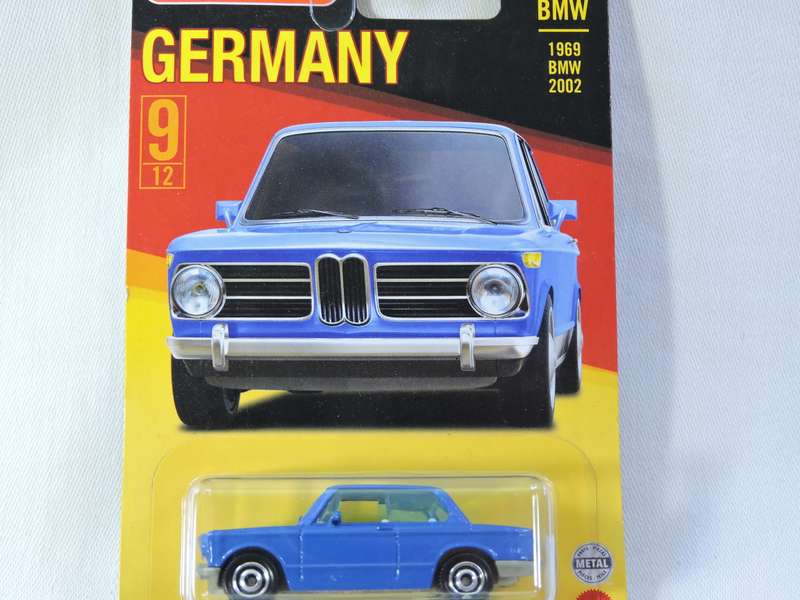 Matchbox BMW 2002 ( Blue ) Germany Long Card 9/12   like Hot Wheels