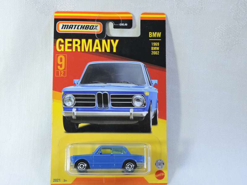 Matchbox BMW 2002 ( Blue ) Germany Long Card 9/12   like Hot Wheels