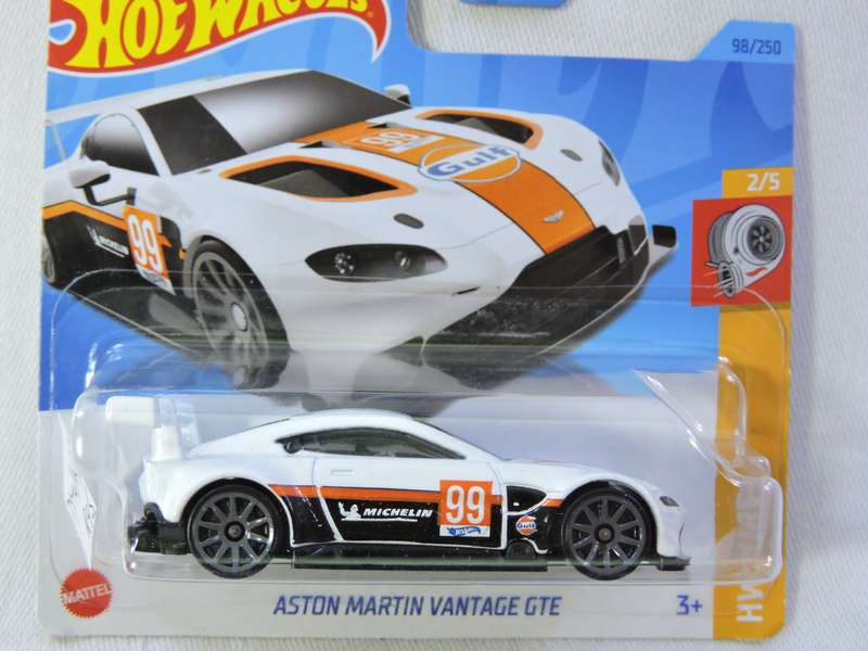 Hot Wheels ASTON MARTIN VANTAGE GTE ( GULF White )