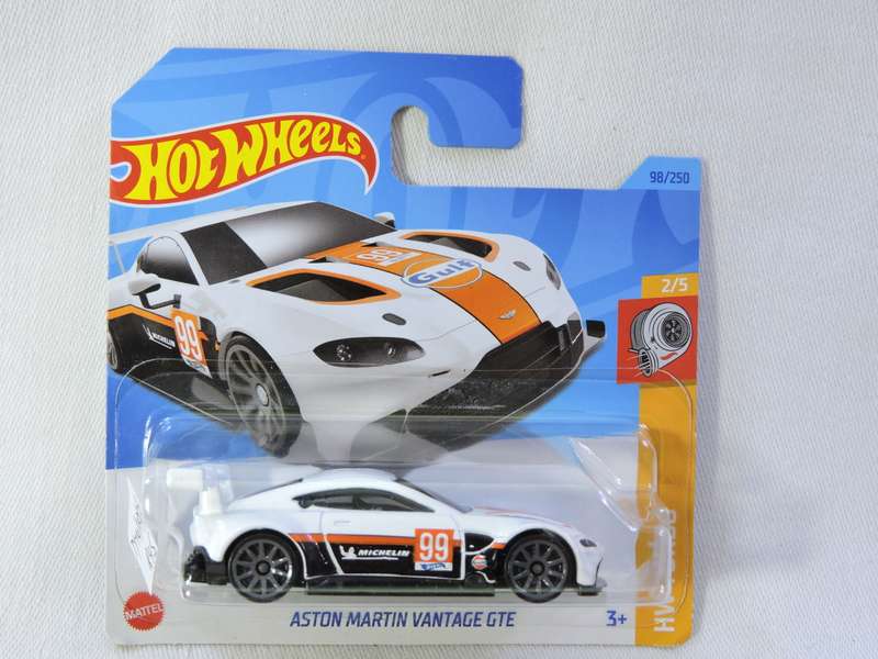 Hot Wheels ASTON MARTIN VANTAGE GTE ( GULF White )