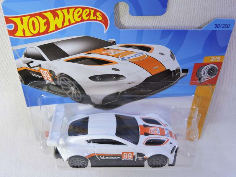 Hot Wheels ASTON MARTIN VANTAGE GTE ( GULF White )