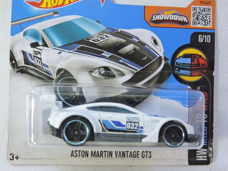 Hot Wheels ASTON MARTIN VANTAGE GT3 ( White #32 )