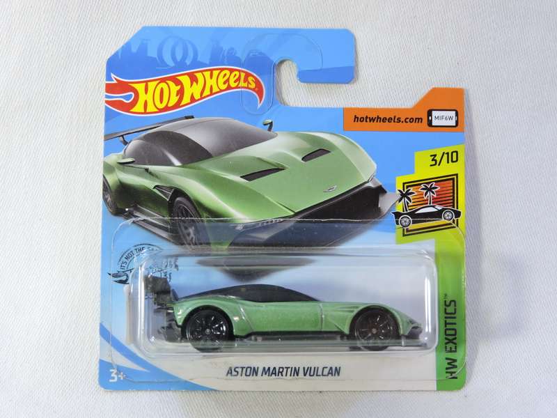 Hot Wheels ASTON MARTIN VULCAN ( Mint Green )