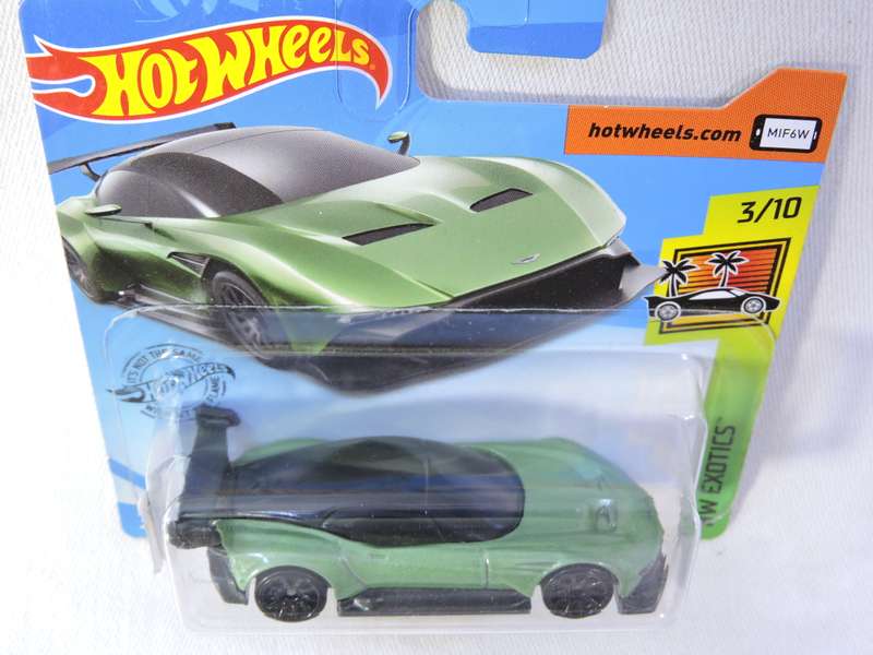 Hot Wheels ASTON MARTIN VULCAN ( Mint Green )