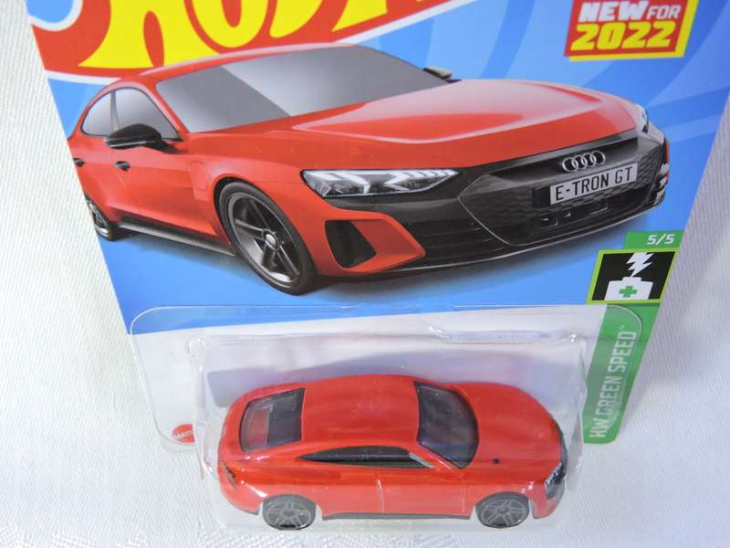 Hot Wheels AUDI RS E-TRON GT ( Red ) Long Card