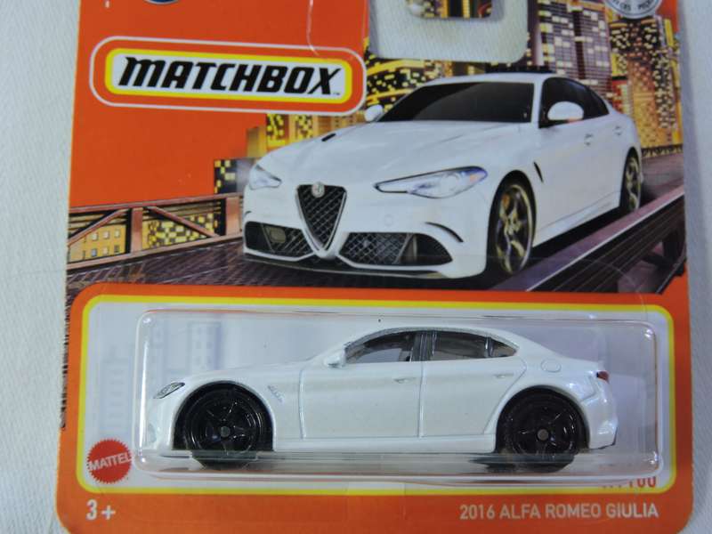 Matchbox Alfa Romeo Giulia  ( White )  Like Hot Wheels