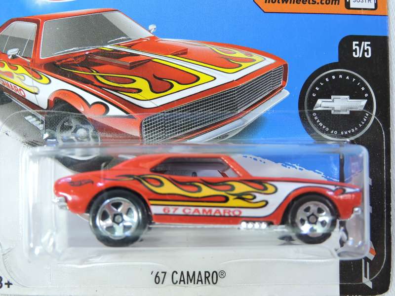 Hot Wheels CHEVY CHEVROLET Camaro   ( Red with flames )