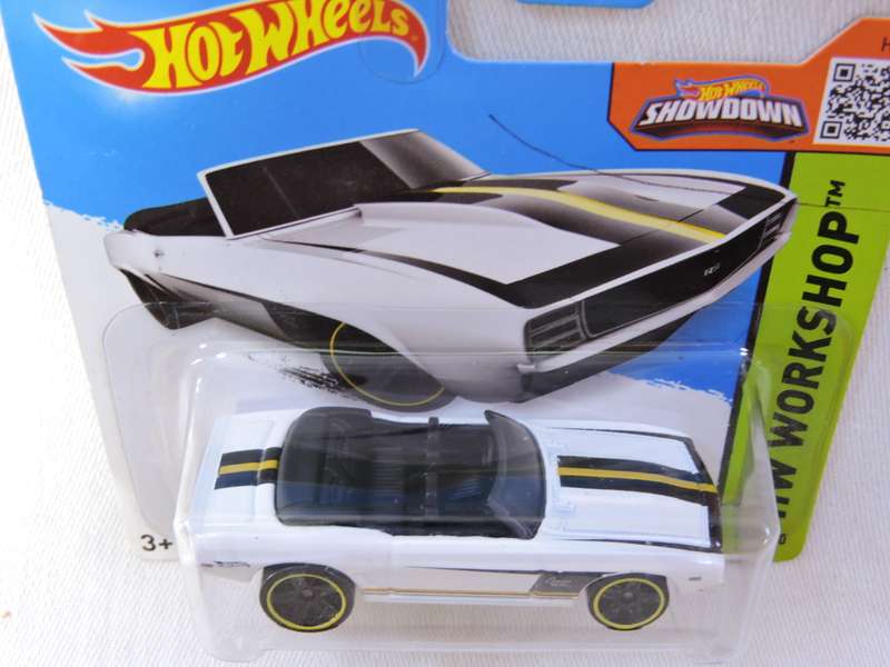 Hot Wheels CHEVY CHEVROLET Camaro convertible ( White )