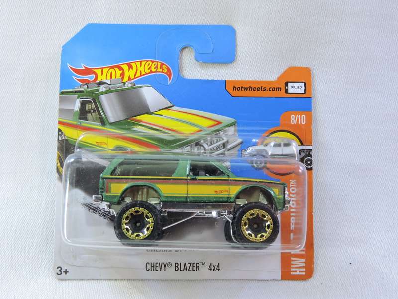 Hot Wheels CHEVY CHEVROLET Blazer 4x4  ( Green with yellow stripe )