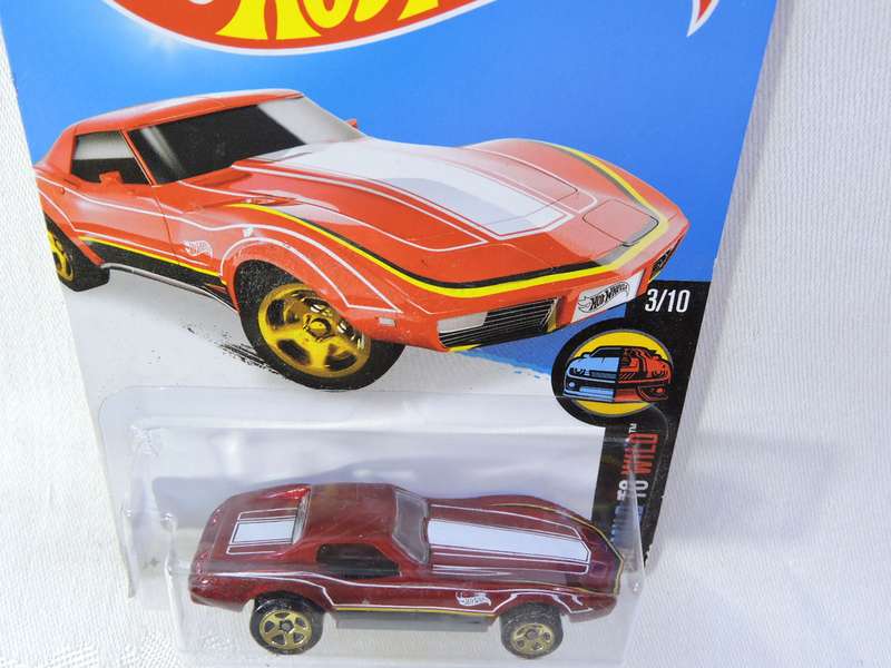 Hot Wheels CHEVY CHEVROLET Corvette Stingray ( Red ) Long Card