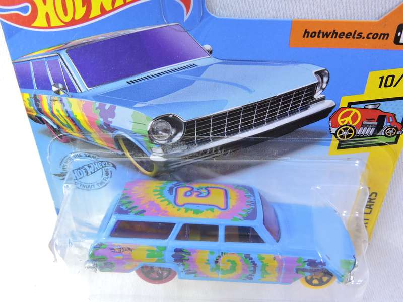 Hot Wheels CHEVY CHEVROLET Nova Wagon ( Multi-colour Art Car )
