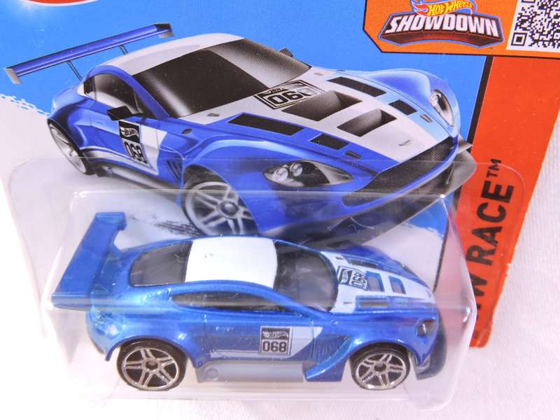 Hot Wheels ASTON MARTIN VANTAGE GT3 ( Blue #068 )