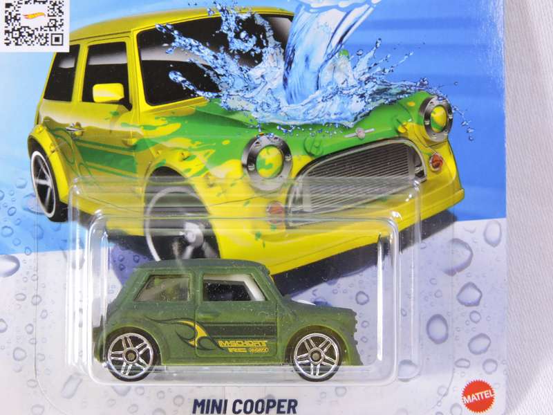 Hot Wheels MINI COOPER  ( Yellow/Green )  Colour Shifters