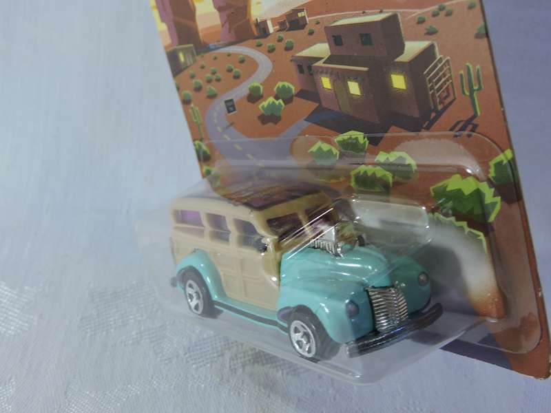 Hot Wheels FORD 40's Woodie ( HW Road Trippin ) Long Card 20/21 Full Metal