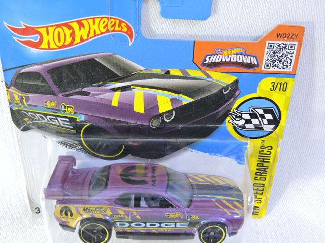 Hot Wheels DODGE Challenger  ( Purple )