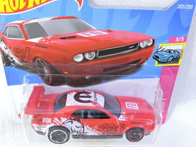 Hot Wheels DODGE Challenger Drift Car ( Red #426 )