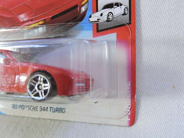 Hot Wheels PORSCHE 944 Turbo ( Red )