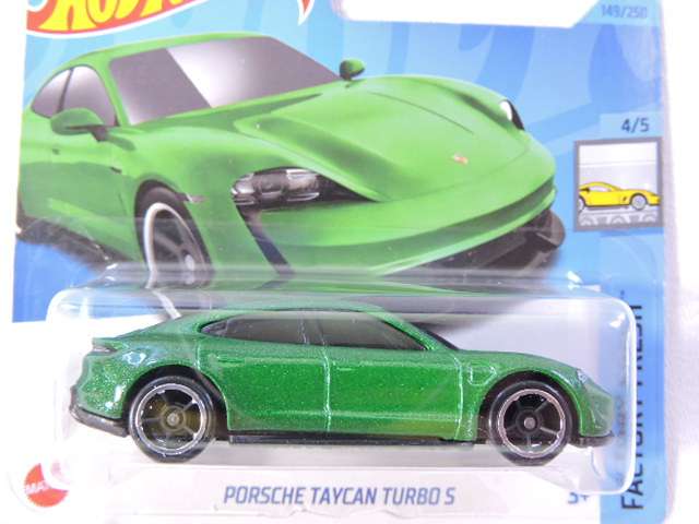 Hot Wheels PORSCHE TAYCAN Turbo S ( Green )
