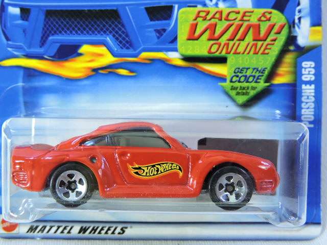 Hot Wheels PORSCHE 959 ( Red. Full Metal ) Vintage 2001 Long Card