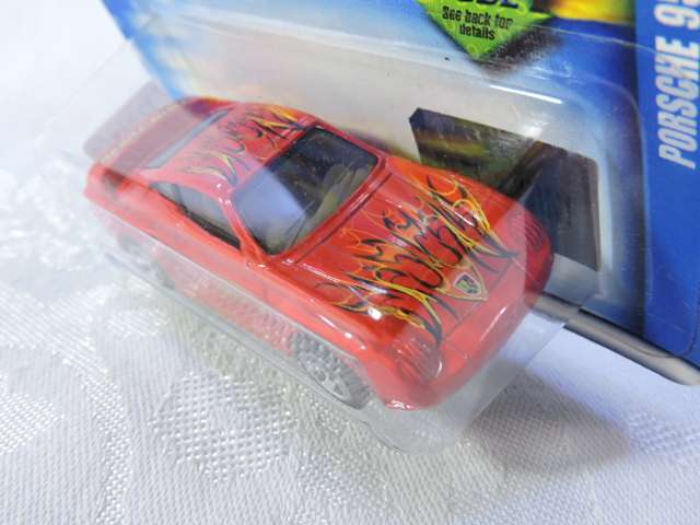 Hot Wheels PORSCHE 959 ( Red. Full Metal ) Vintage 2001 Long Card
