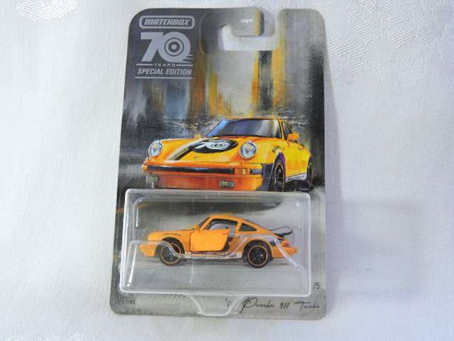 Matchbox PORSCHE 911 Turbo ( Orange ) Moving Parts   Like Hot Wheels