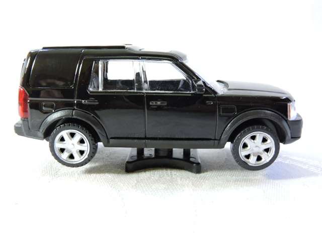 LAND ROVER DISCOVERY 3  Mint in Box ( Black )  RASTAR 1/43 Scale