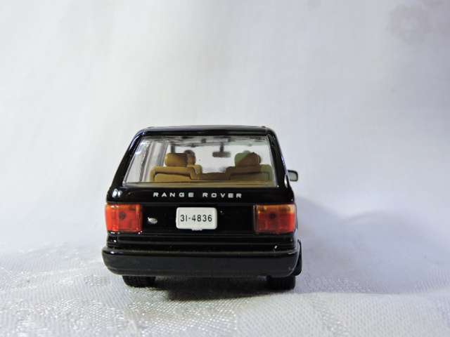 RANGE ROVER  ( Black )  James Bond  007  Tomorrow never dies   Like Land Rover