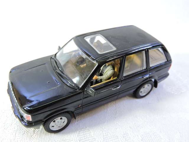 RANGE ROVER  ( Black )  James Bond  007  Tomorrow never dies   Like Land Rover