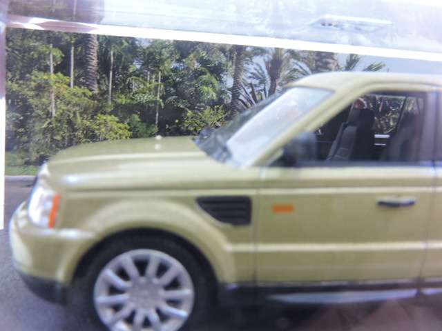 RANGE ROVER SPORT Mint in Sealed Box ( Gold )  James Bond  007 Casino Royale   Like Land Rover