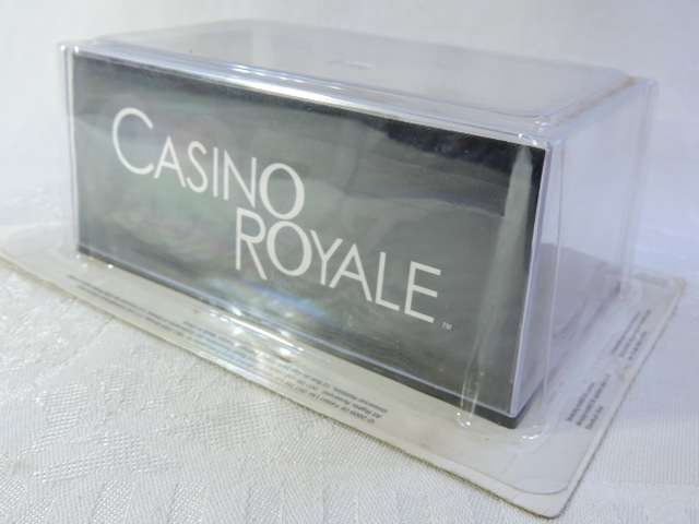 RANGE ROVER SPORT Mint in Sealed Box ( Gold )  James Bond  007 Casino Royale   Like Land Rover