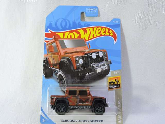Hot Wheels LAND ROVER DEFENDER Double Cab Pickup Bakkie  ( Bronze camo ) Long Card