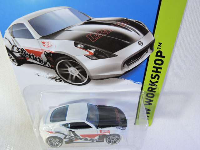 Hot Wheels NISSAN 370Z ( White G Reddy ) Long Card Like DATSUN