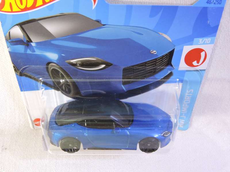 Hot Wheels NISSAN Z ( Blue ) Like Datsun