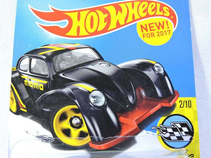 Hot Wheels VW VOLKSWAGEN BEETLE KAFER RACER ( Gloss black MOMO ) HW Month 2017 Long Card