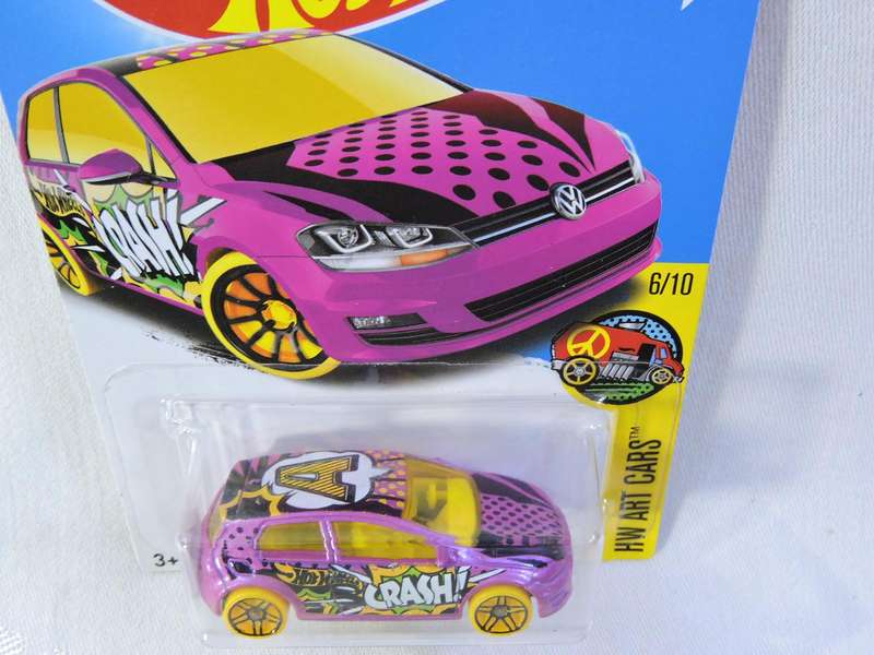 Hot Wheels VW VOLKSWAGEN GOLF MK7 ( Pink Crash)  Long Card