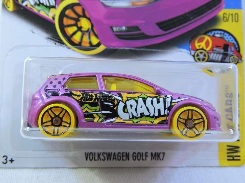 Hot Wheels VW VOLKSWAGEN GOLF MK7 ( Pink Crash)  Long Card